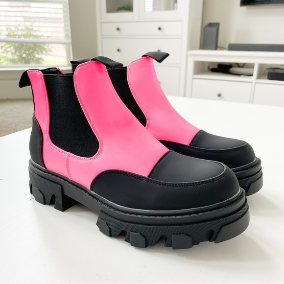Mata “Neon Dreams” Pink Short Boots - Picture 6 of 8